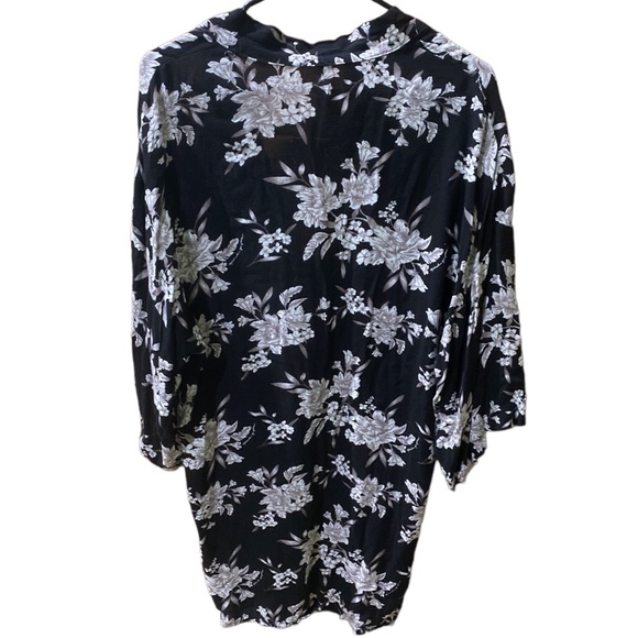 Spiritual Gangster Kimono - Picture 5 of 9